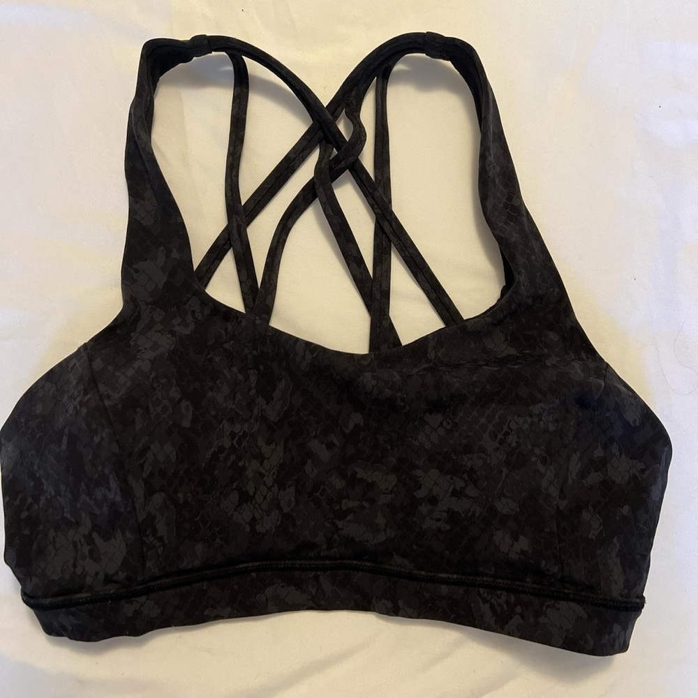 Lululemon sports bra